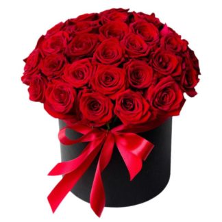 25 red roses in a hatbox | Flower Delivery Korolyov